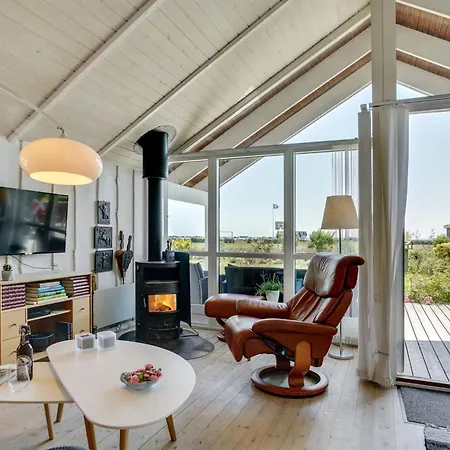 Kaike - 100m From The Sea By Interhome Feriehus *